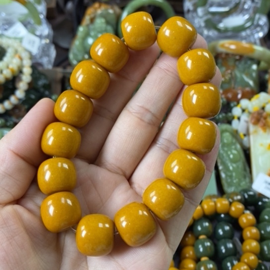 透闪石质玉手串16未镶嵌