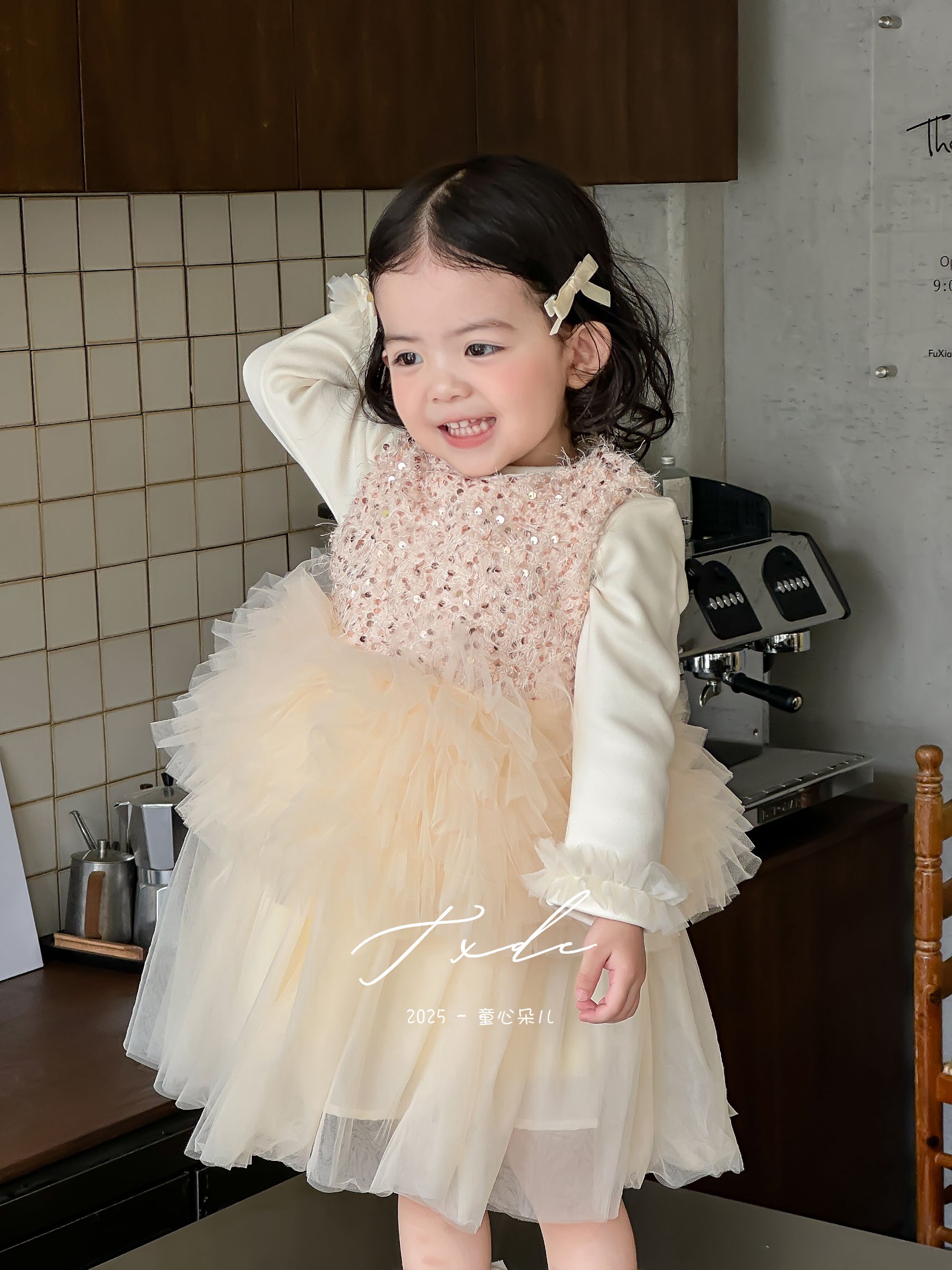 原创重工冬季新款女童加绒香槟粉流苏蛋糕蓬蓬纱生日周岁公主套装