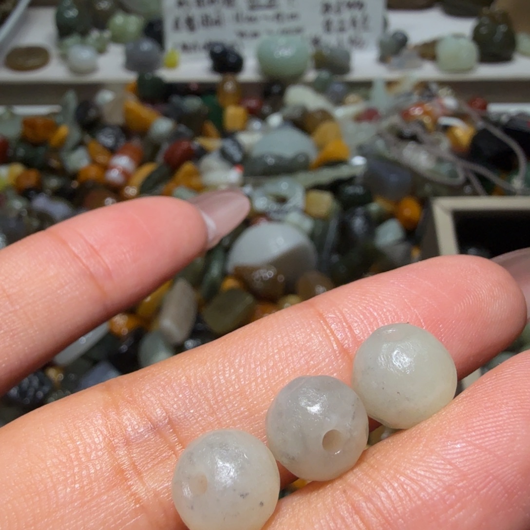 和田玉未镶嵌珠宝奇石