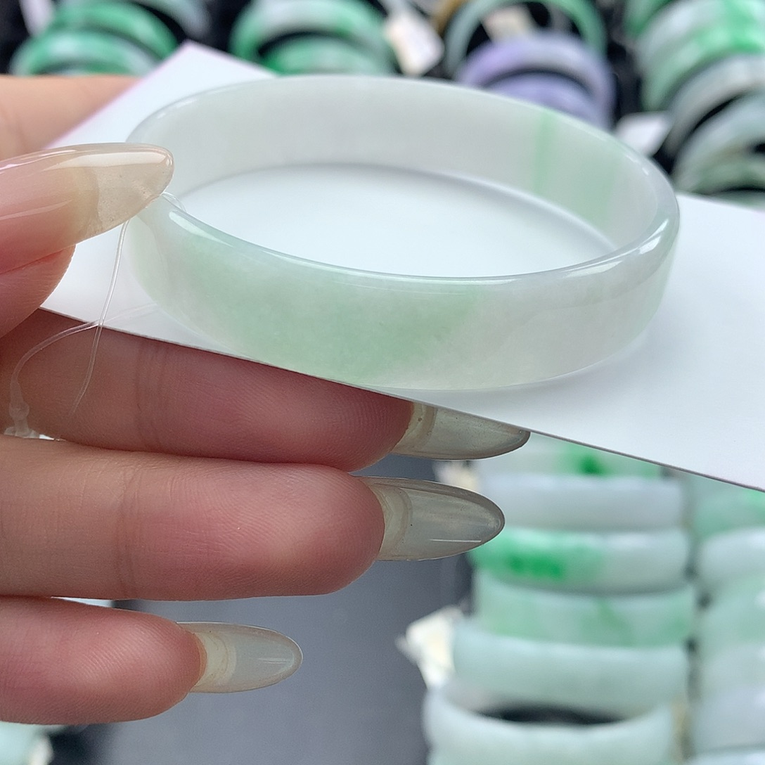 未镶嵌手镯翡翠公主