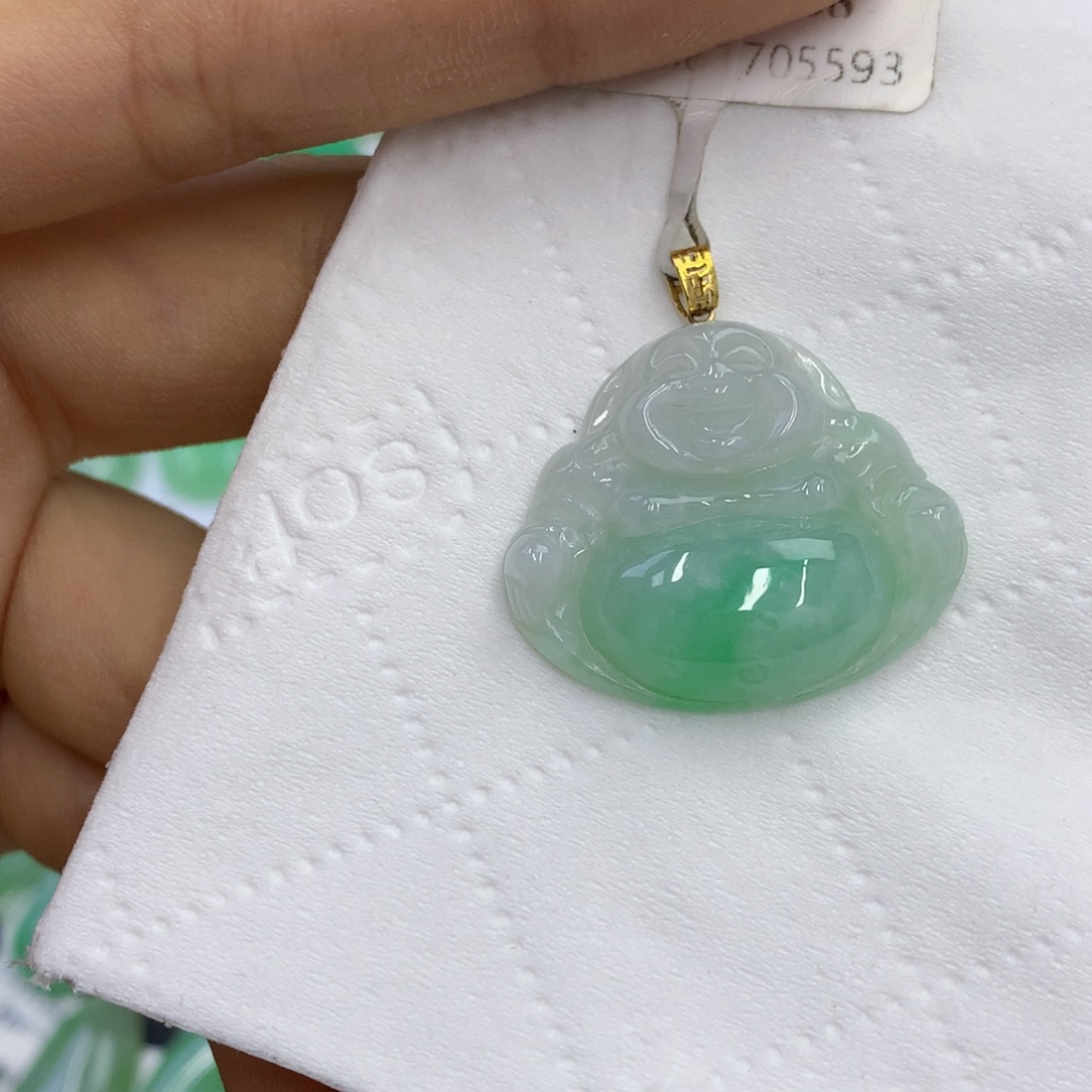 翡翠18K金镶嵌颈饰翡翠