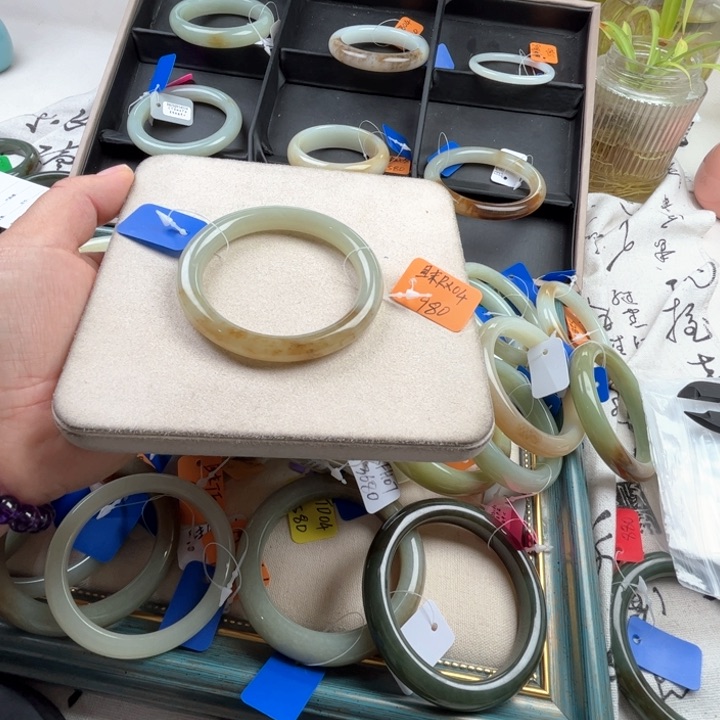 未镶嵌手镯和田玉玲珑美镯56.8