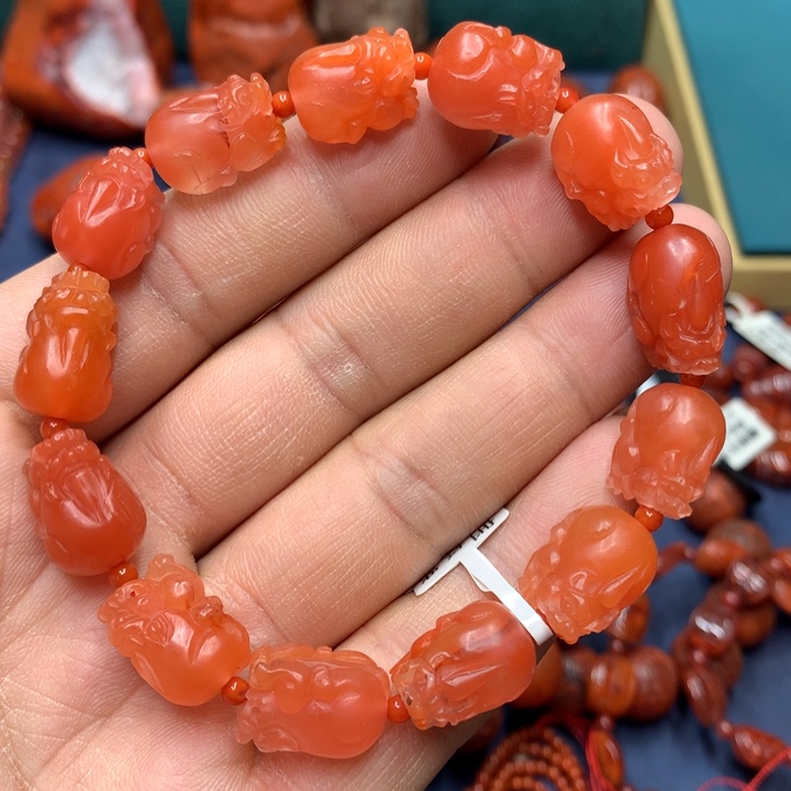 南红玛瑙手串未镶嵌