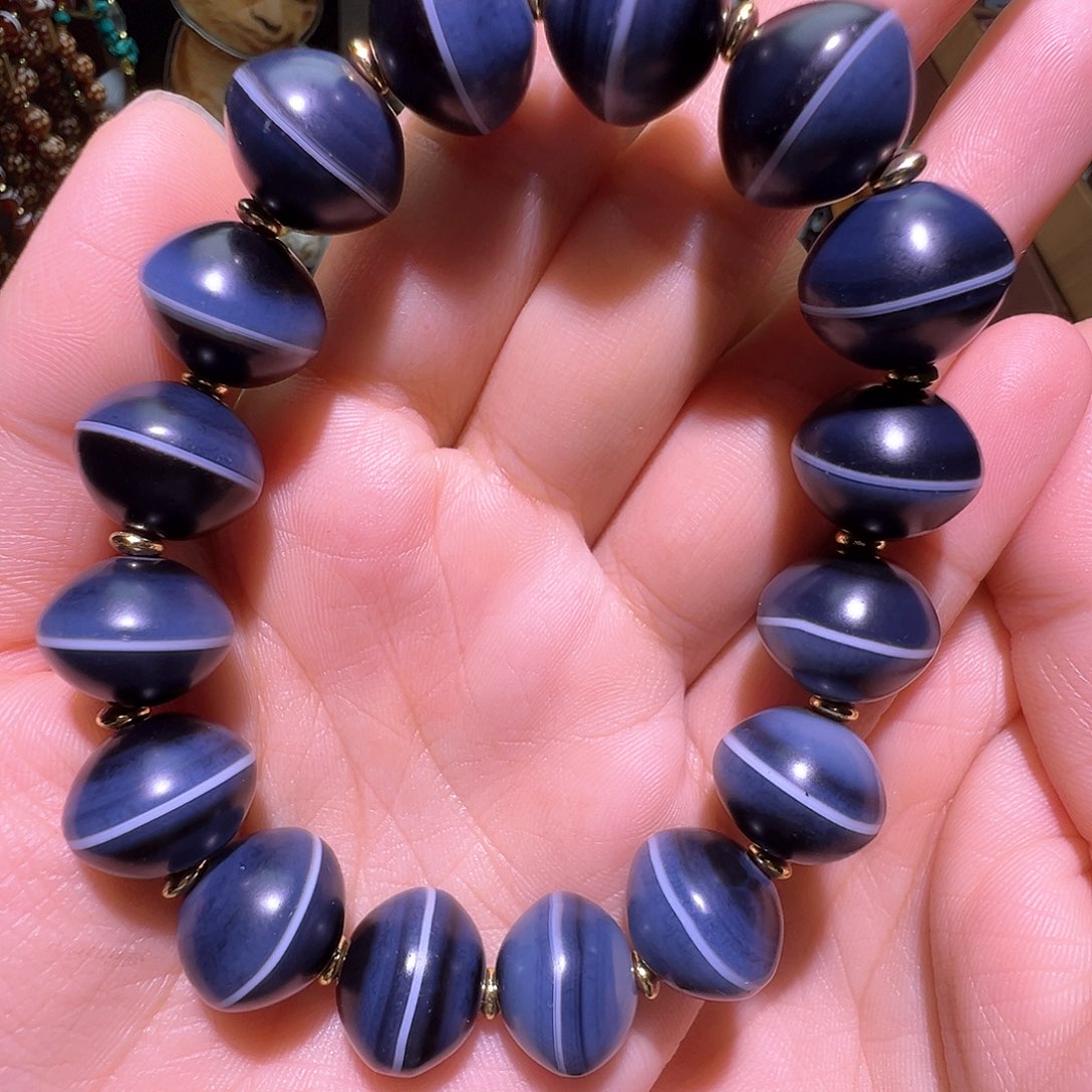 树脂制品威***?一线配饰