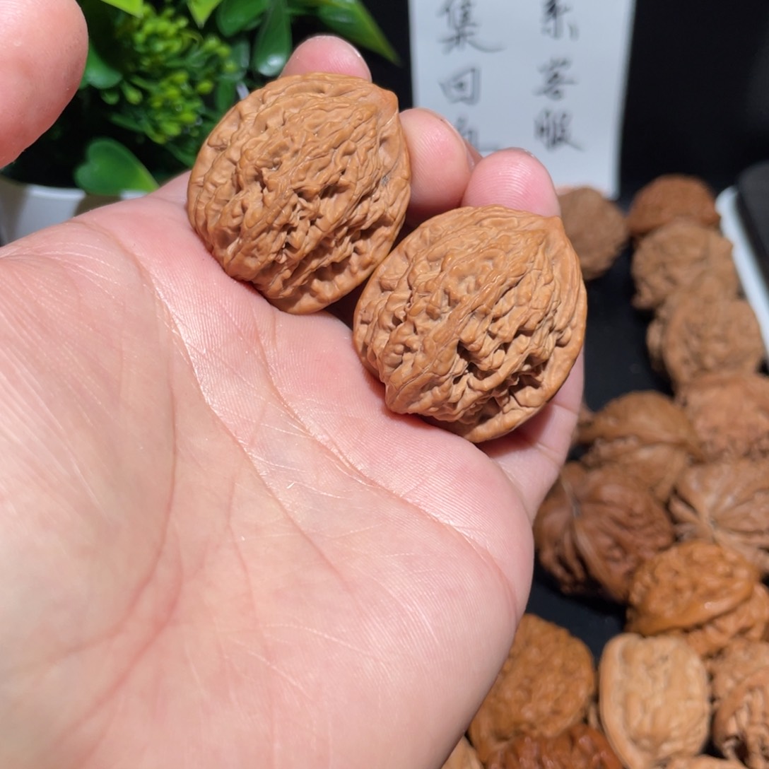文玩核桃把件34虎头