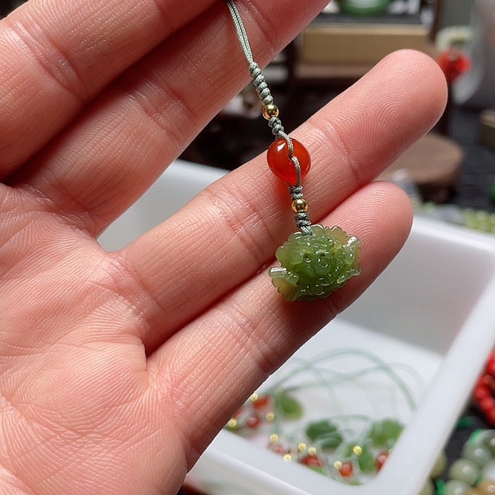 和田玉吊坠未镶嵌