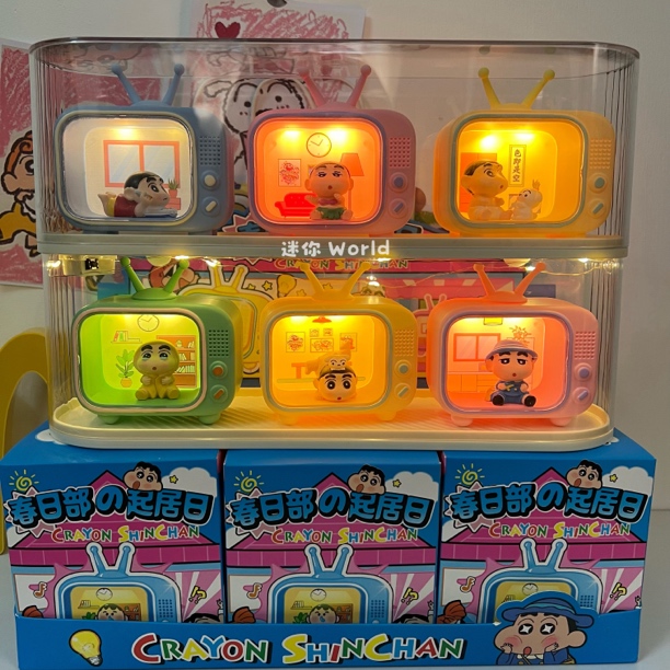 春日部起居发光小电视机新仔手办摆件