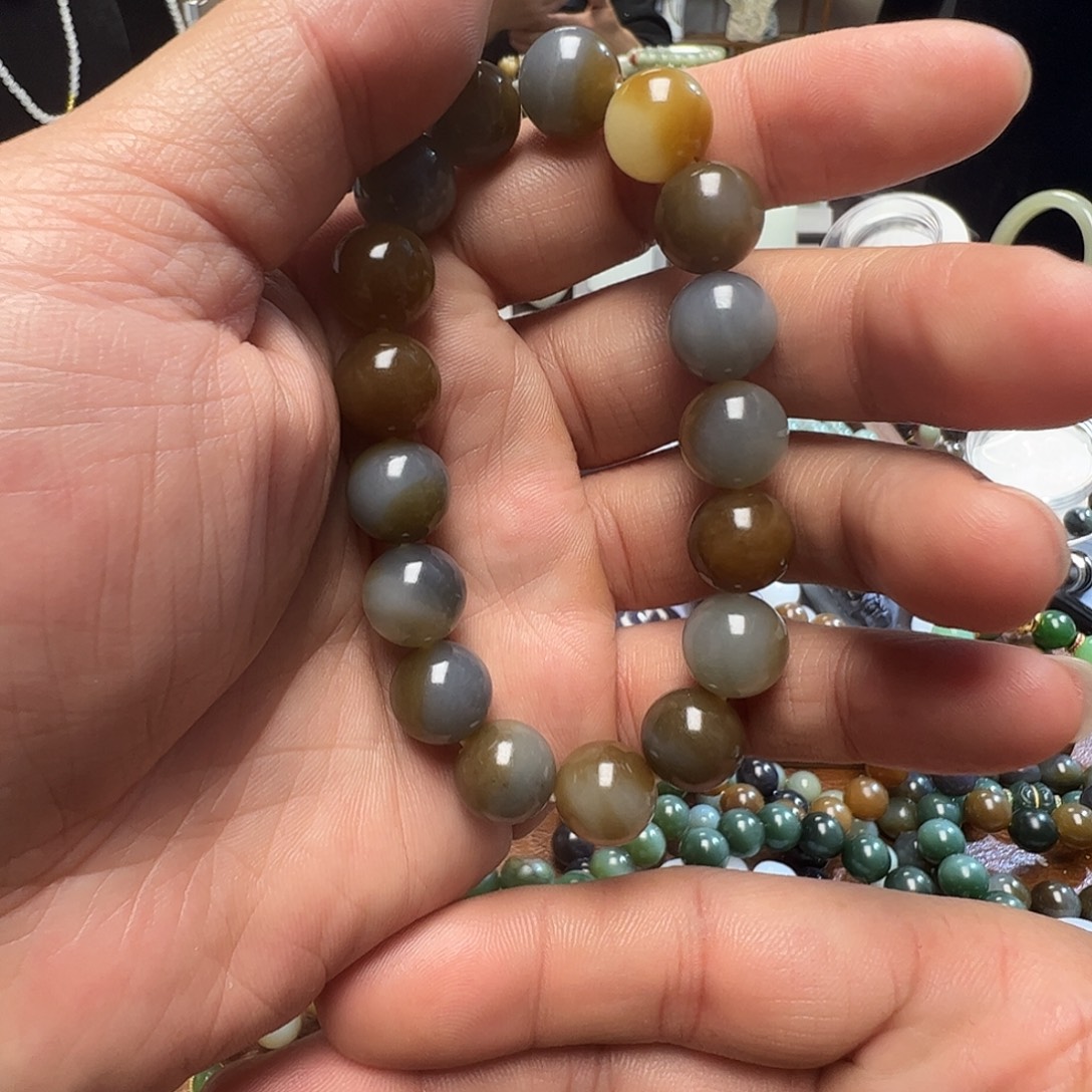 A***e和田玉未镶嵌手串