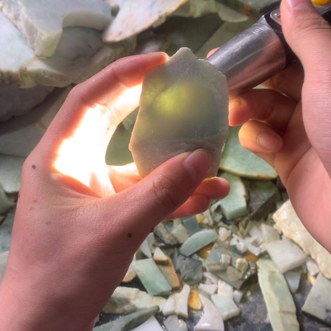 翡翠未镶嵌颈饰缅甸翡翠