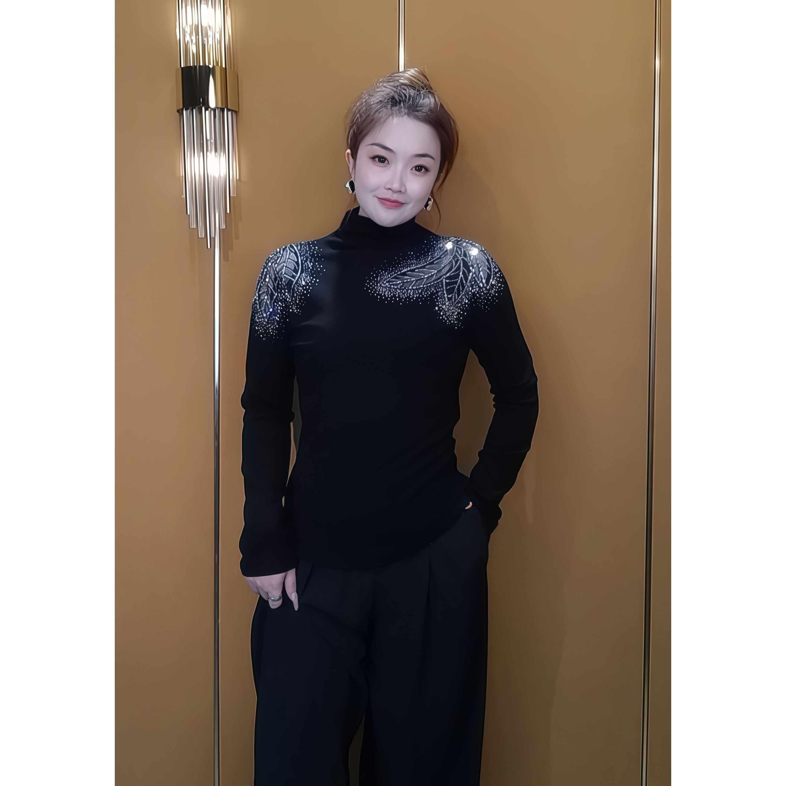 2025新款镂空气质重工烫钻时尚修身显瘦打底衫法式气质款穿搭单品