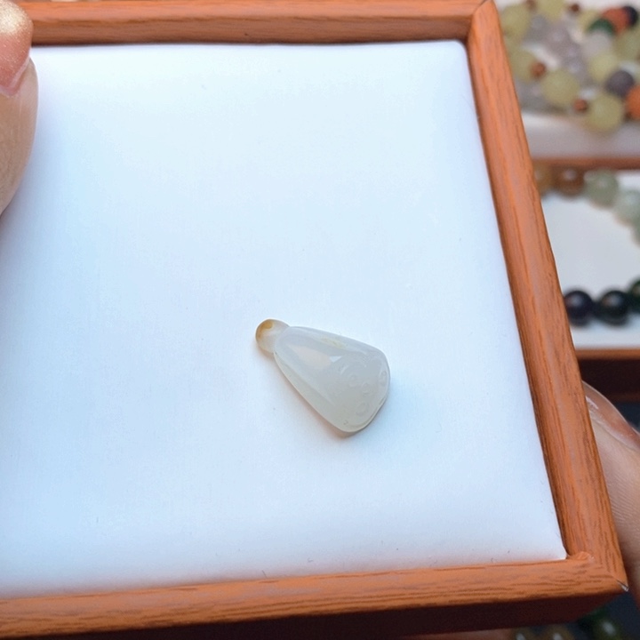 和田玉手链未镶嵌皮*