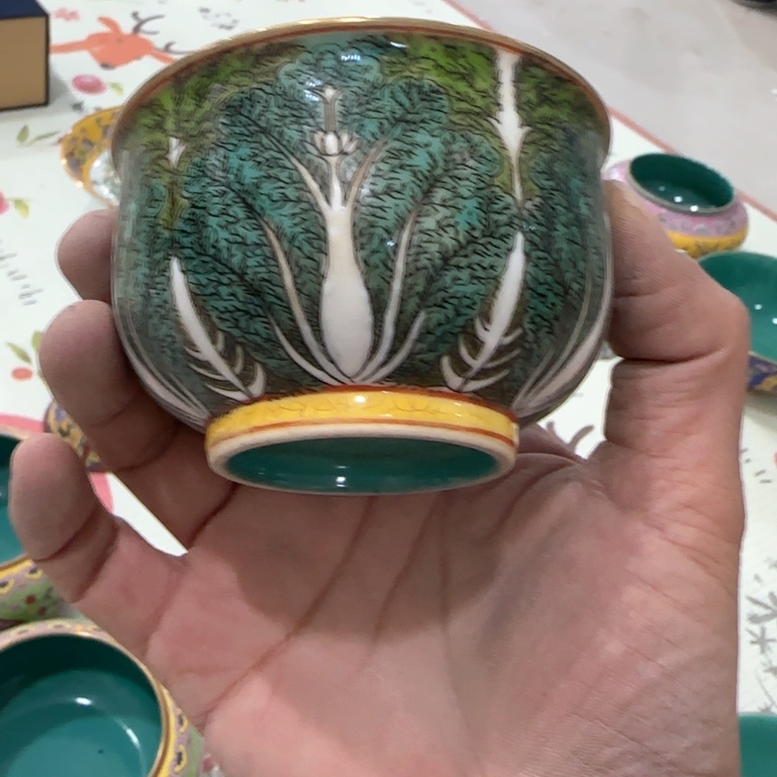 瓷片瓷器和器皿为重点发展