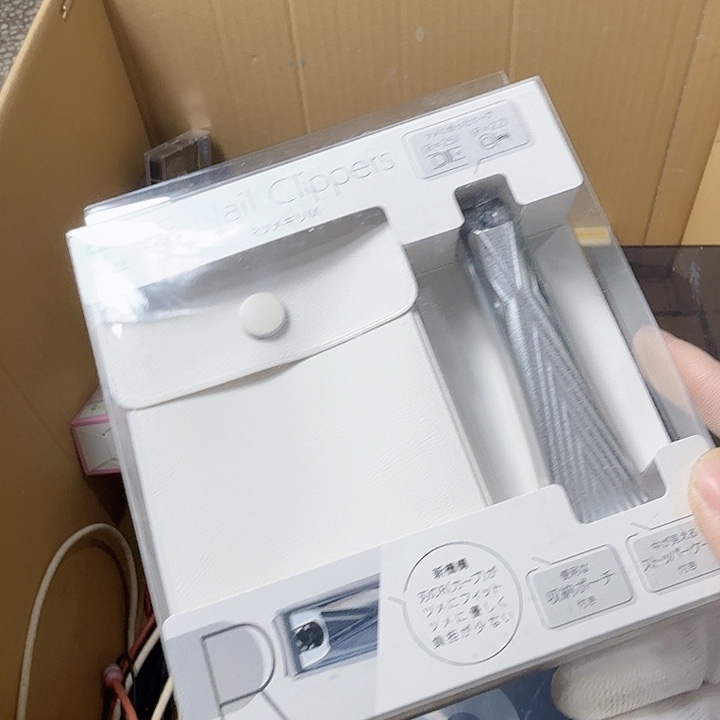 洪*中古商品，瑕疵品，不保好坏。32