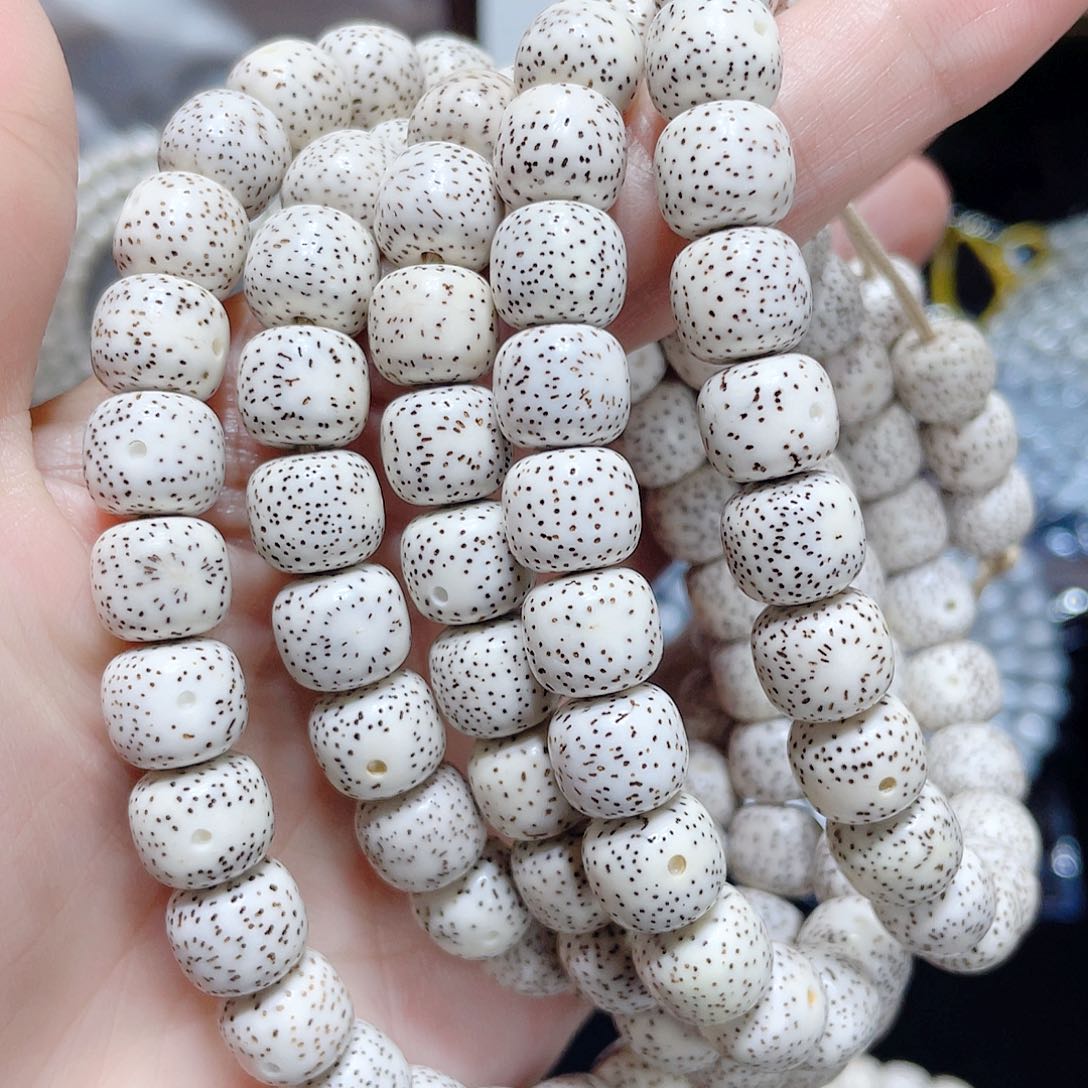 @***哥吊坠星月菩提星月不退不换