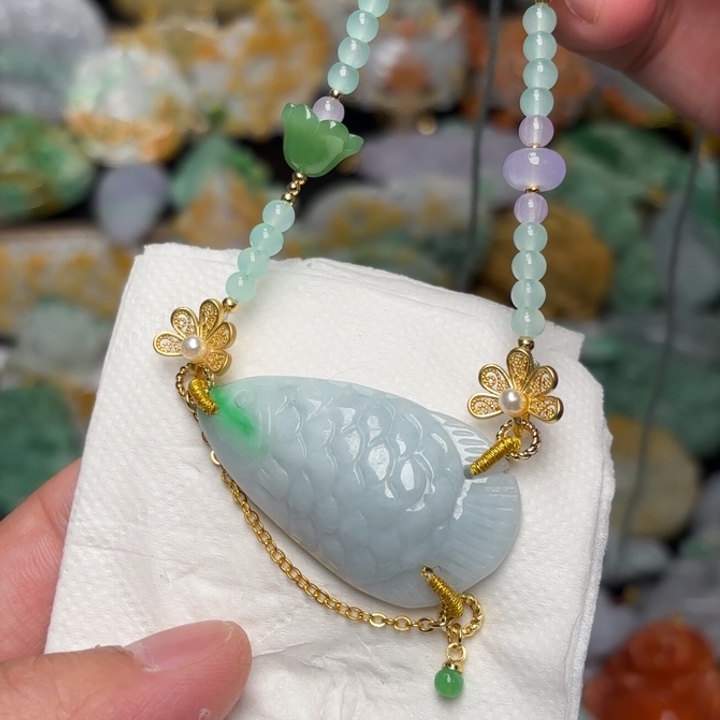 翡翠颈饰未镶嵌吊坠