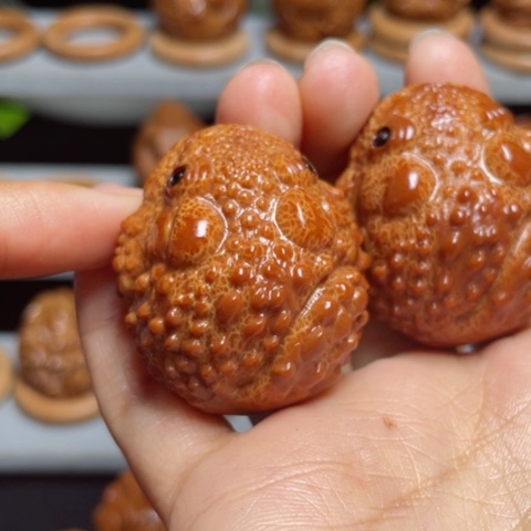 吊坠橄榄核金蟾手球3.5