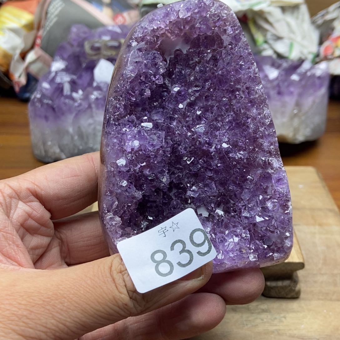 紫晶天然水晶摆件未镶嵌