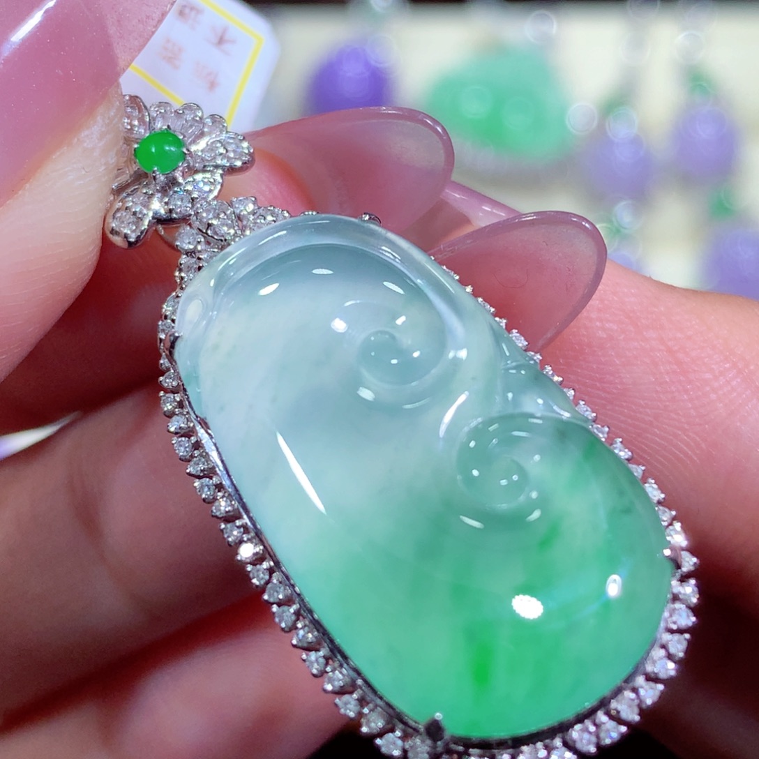 翡翠18K金镶嵌吊坠(不含链)