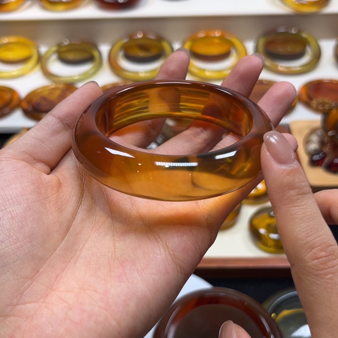 未镶嵌琥珀手镯P*H手镯55.6