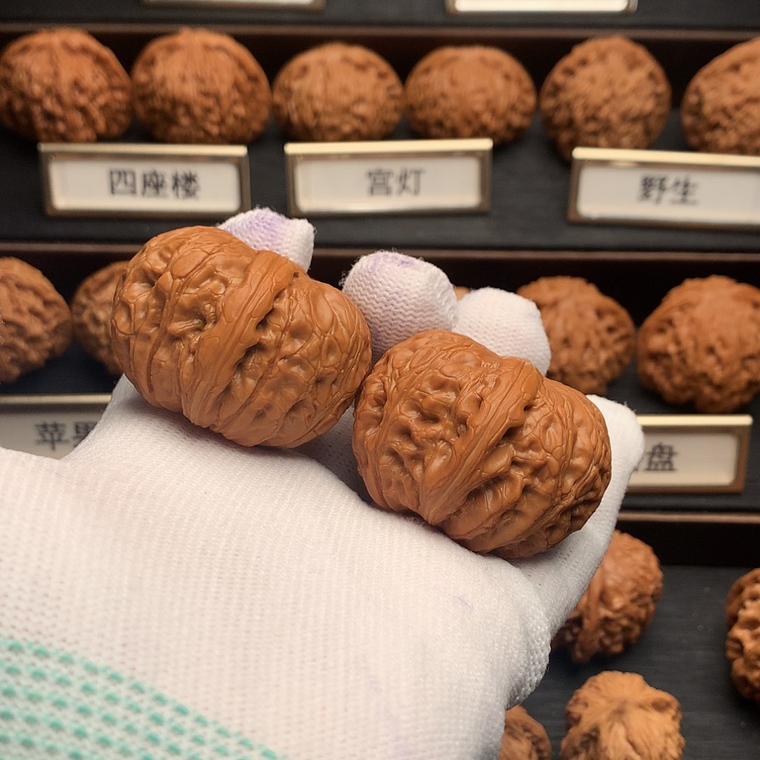 文玩核桃吊坠50号肉元宝42+