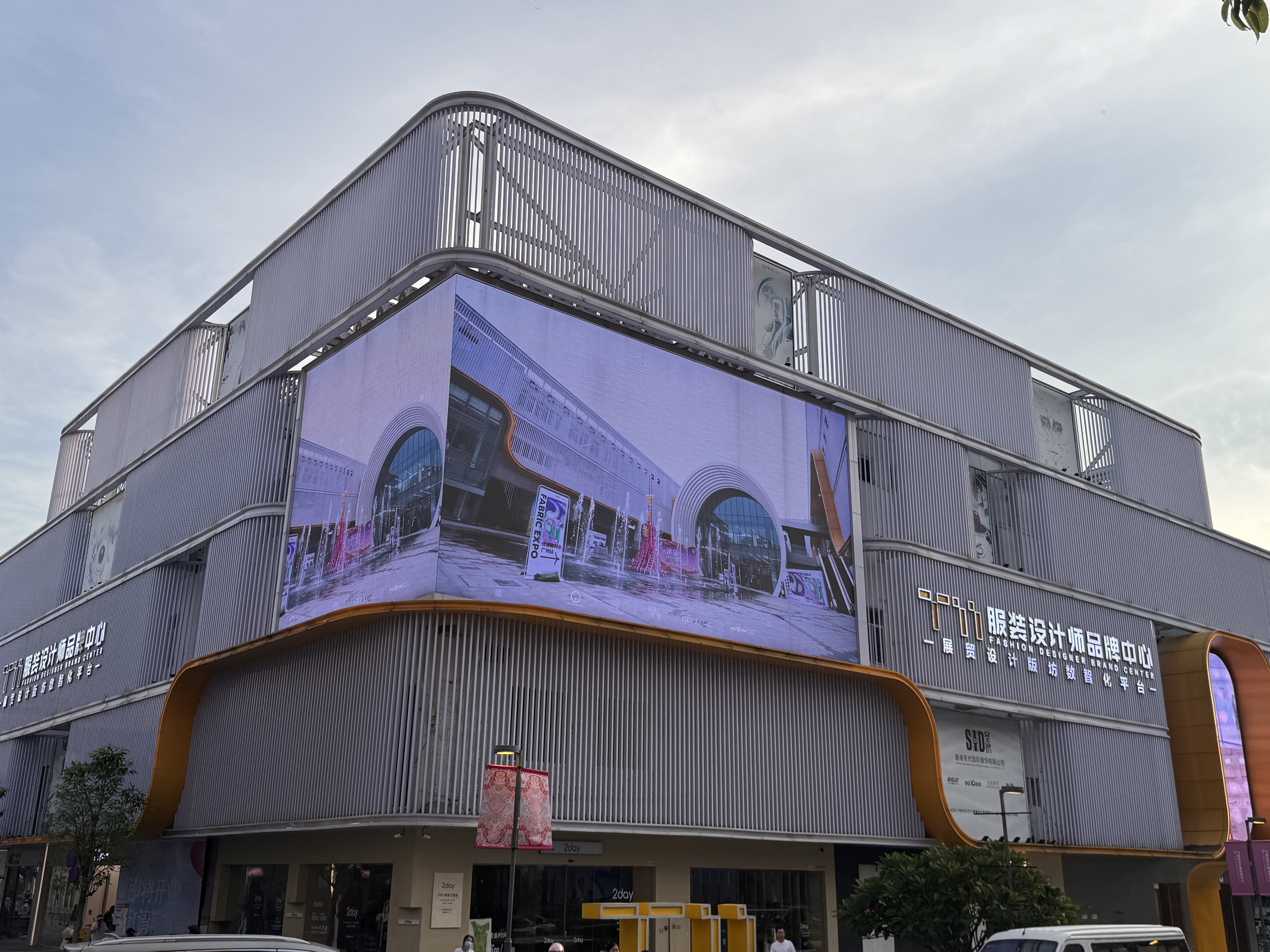 时尚版衣孤品清清！连衣裙~Q6005