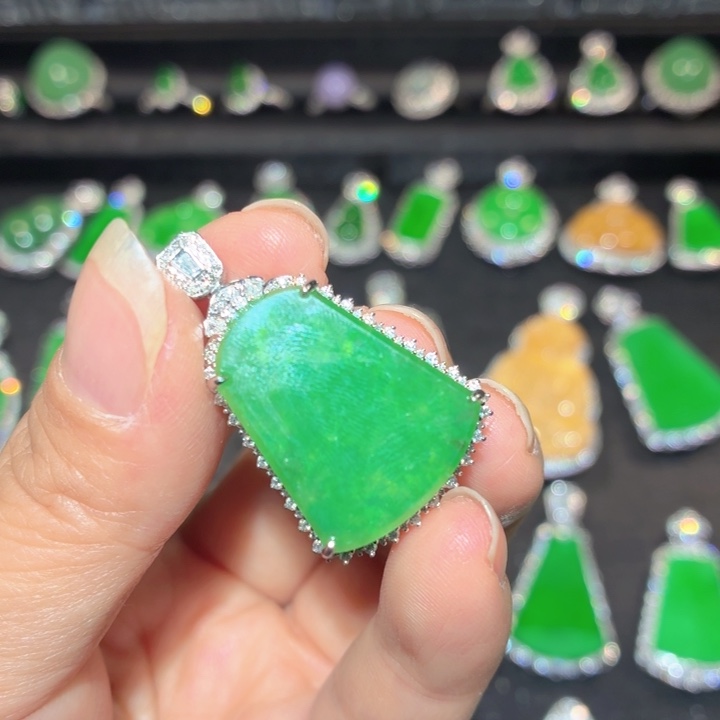 翡翠18K金镶嵌吊坠(不含链)翡翠