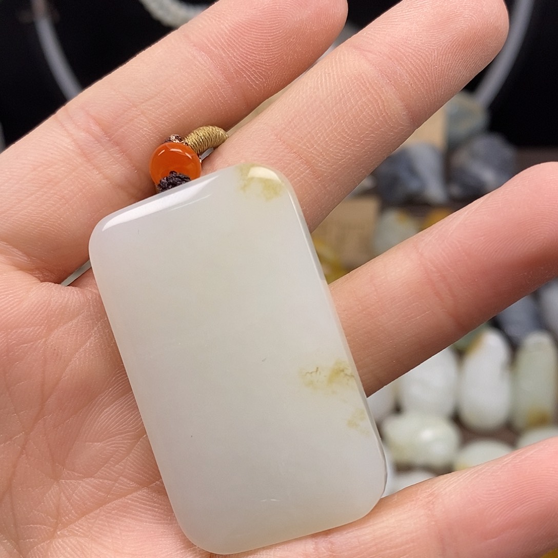 和田玉颈饰未镶嵌11