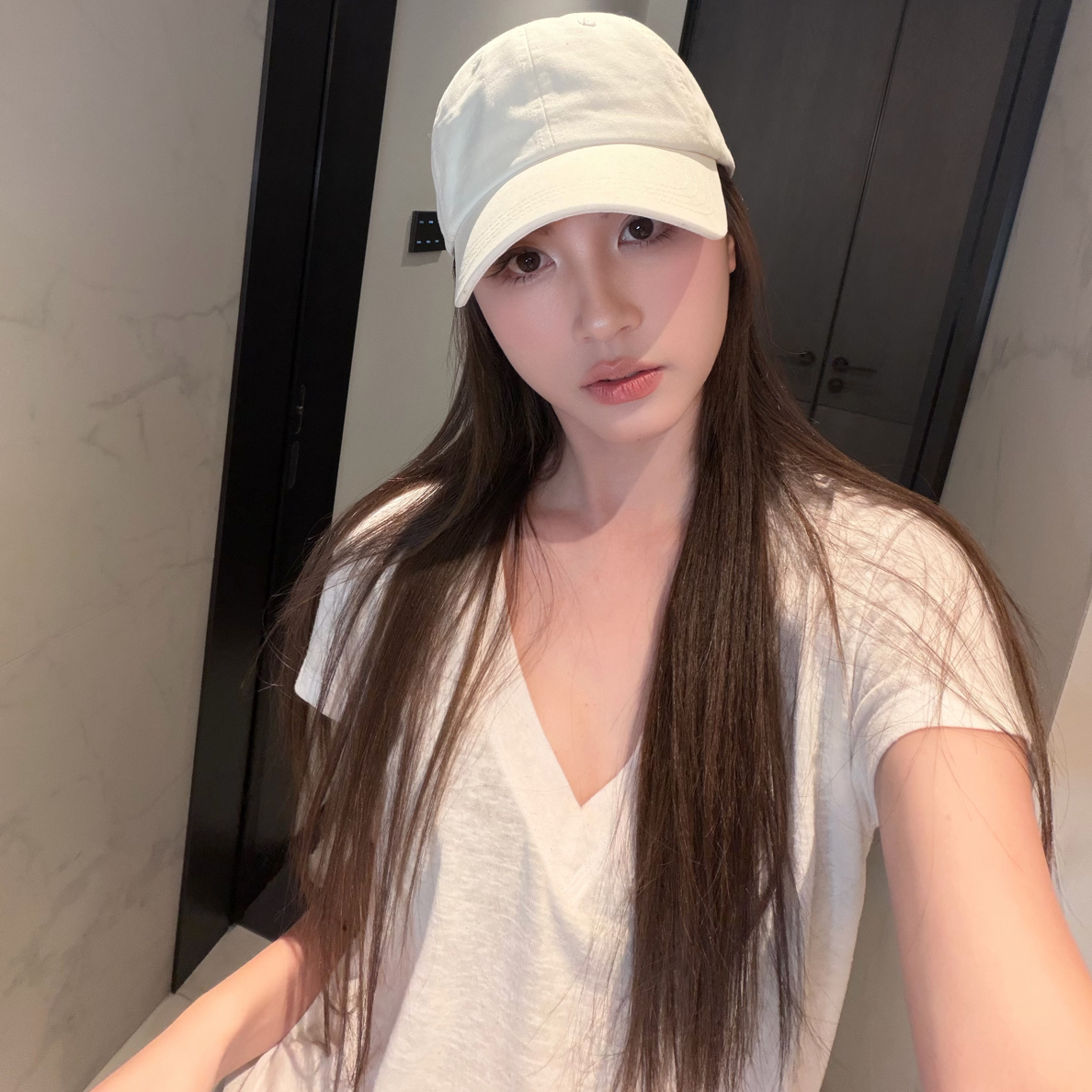 WBHFOR女士夏季薄款宽松V领雪花棉麻短袖T恤纯欲百搭