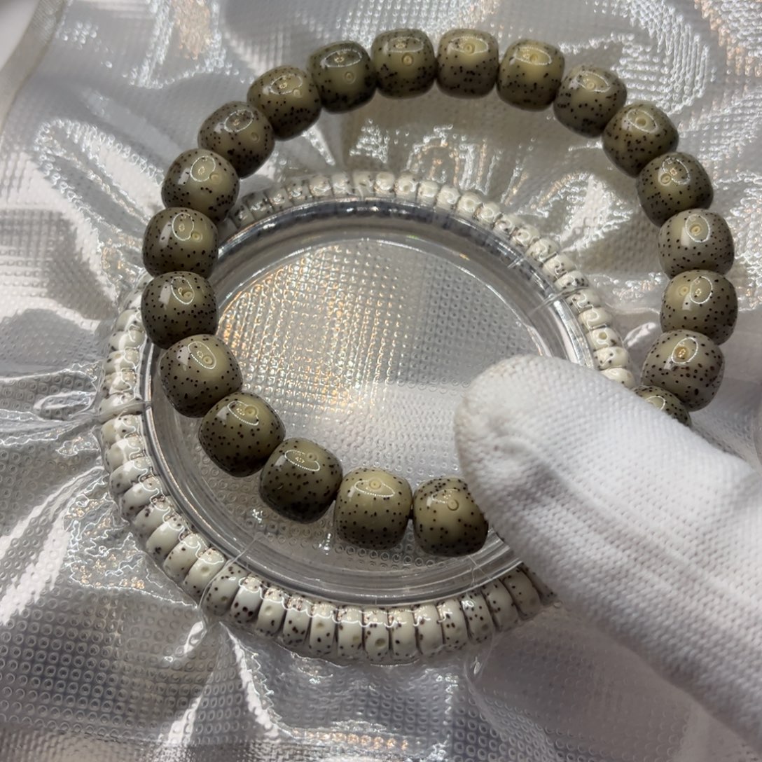 犟***Q吊坠星月菩提玻璃底