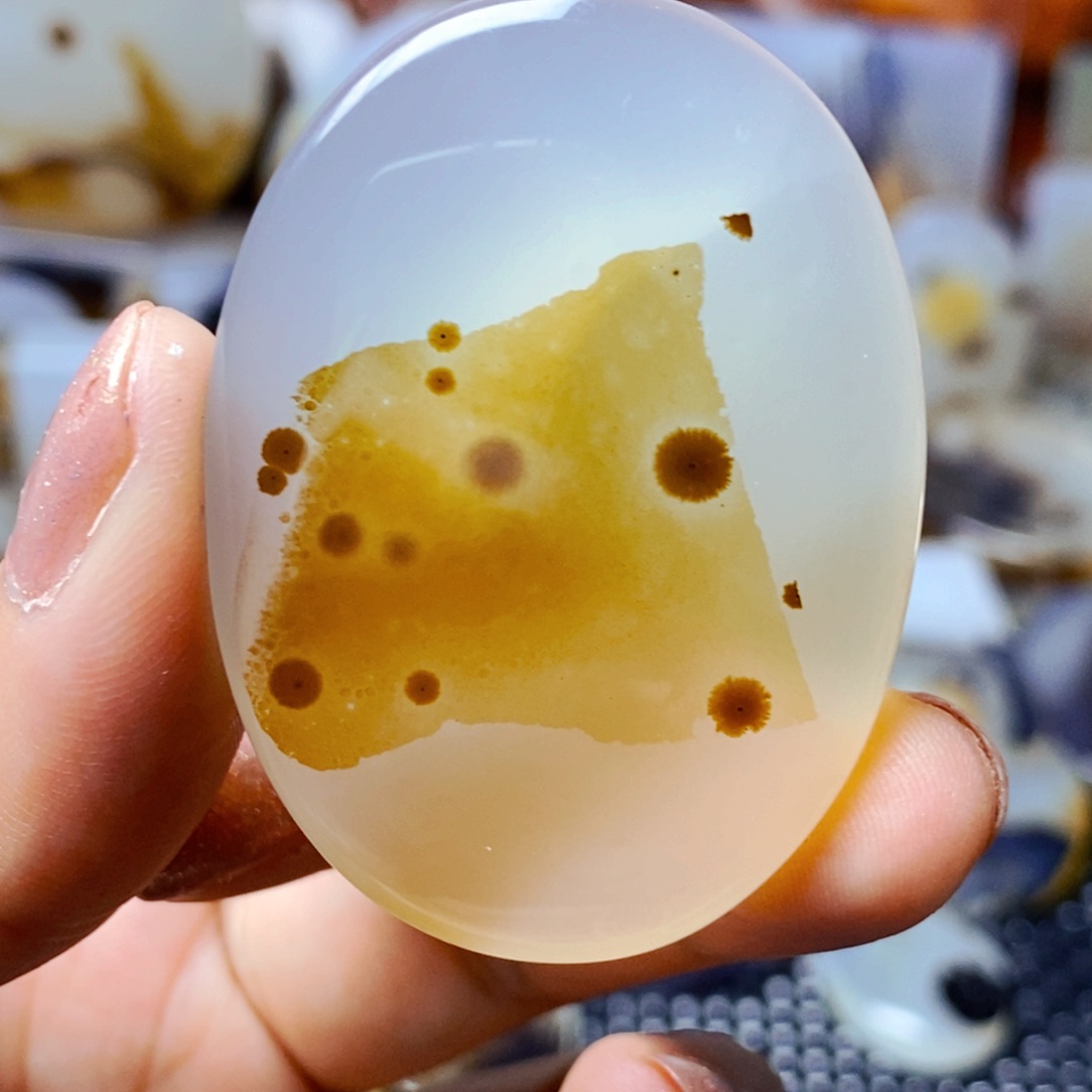 玛瑙/玉髓未镶嵌珠宝半成品