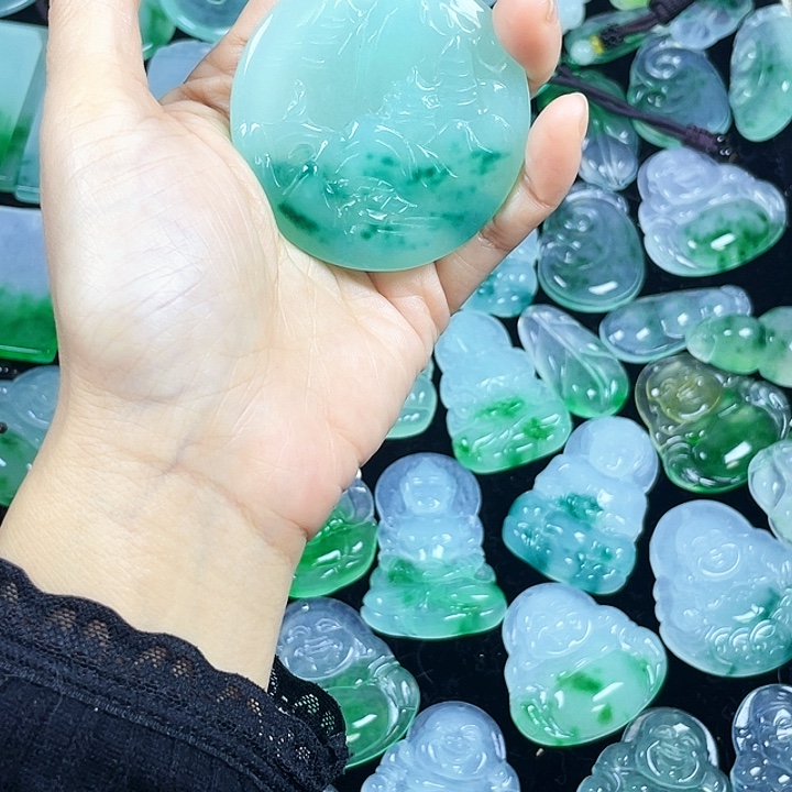 翡翠未镶嵌颈饰吊坠