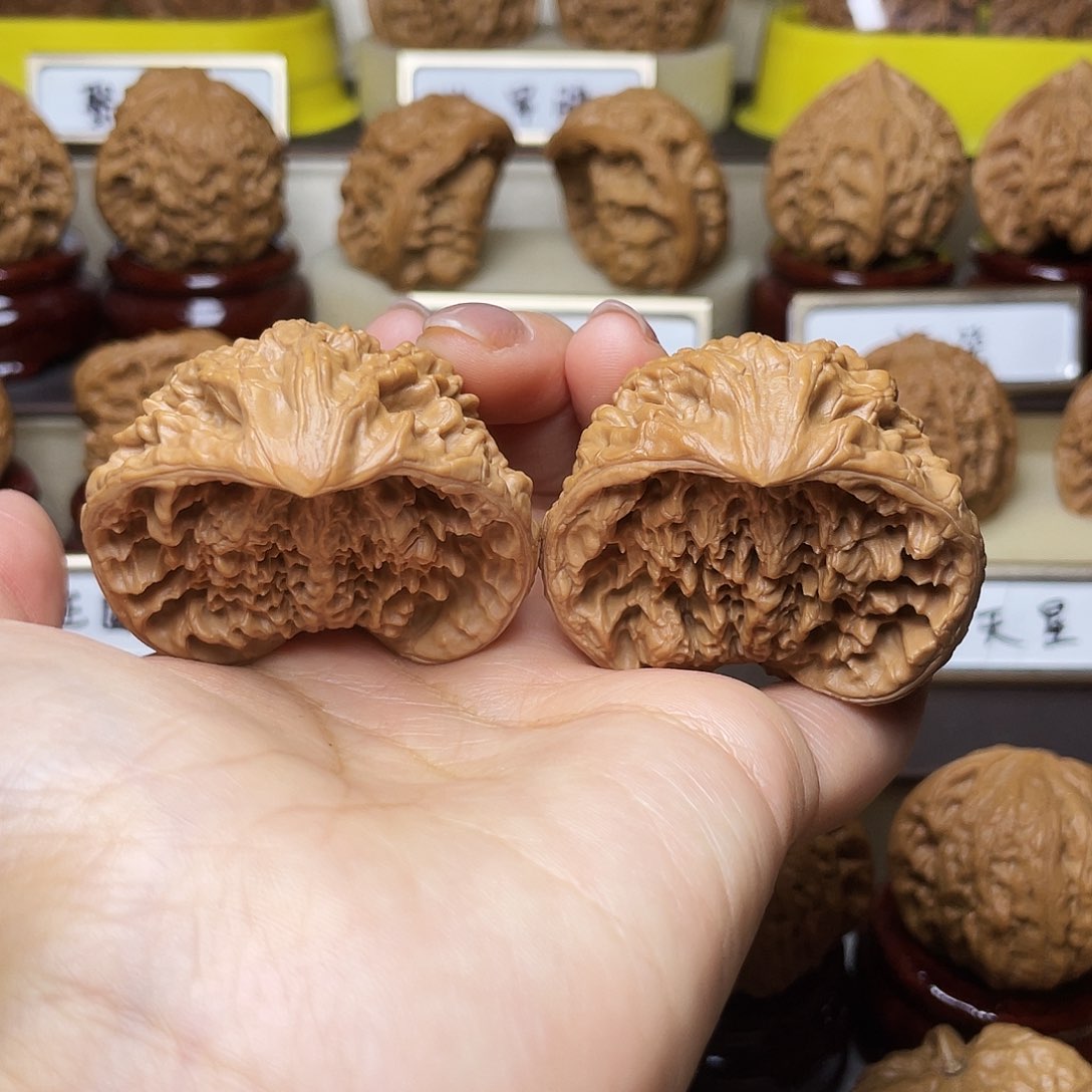 把件文玩核桃蛇王46左右