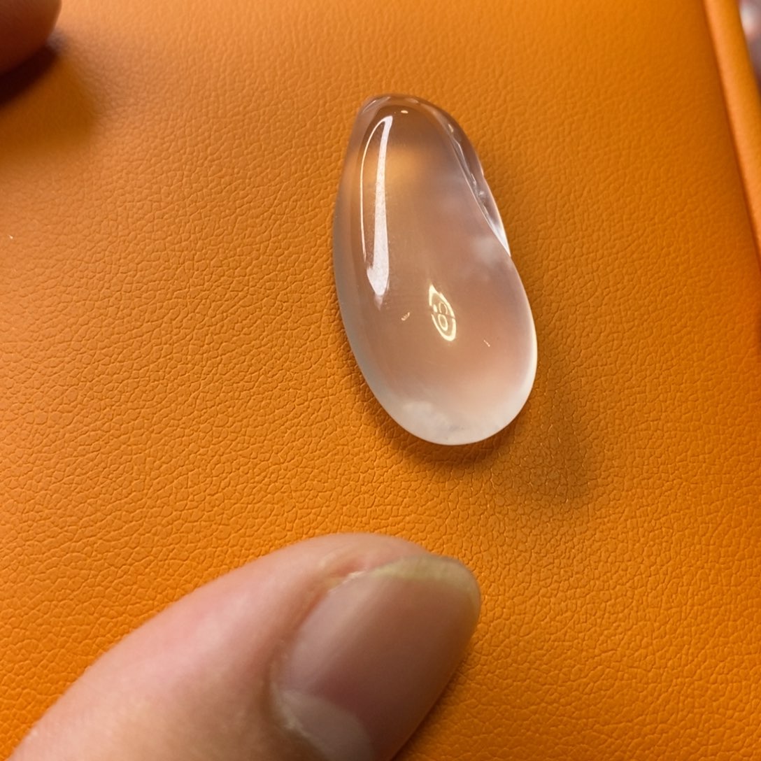 石英质玉未镶嵌吊坠