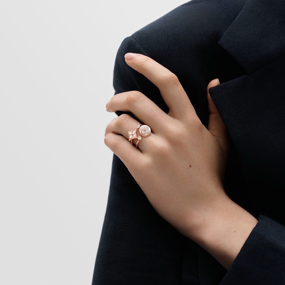 经典马户家气质造型围巾