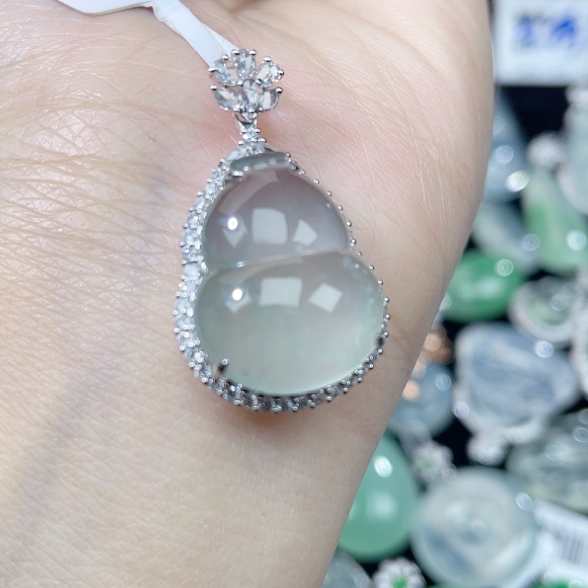 【闪购商品】翡翠颈饰18K金镶嵌翡翠