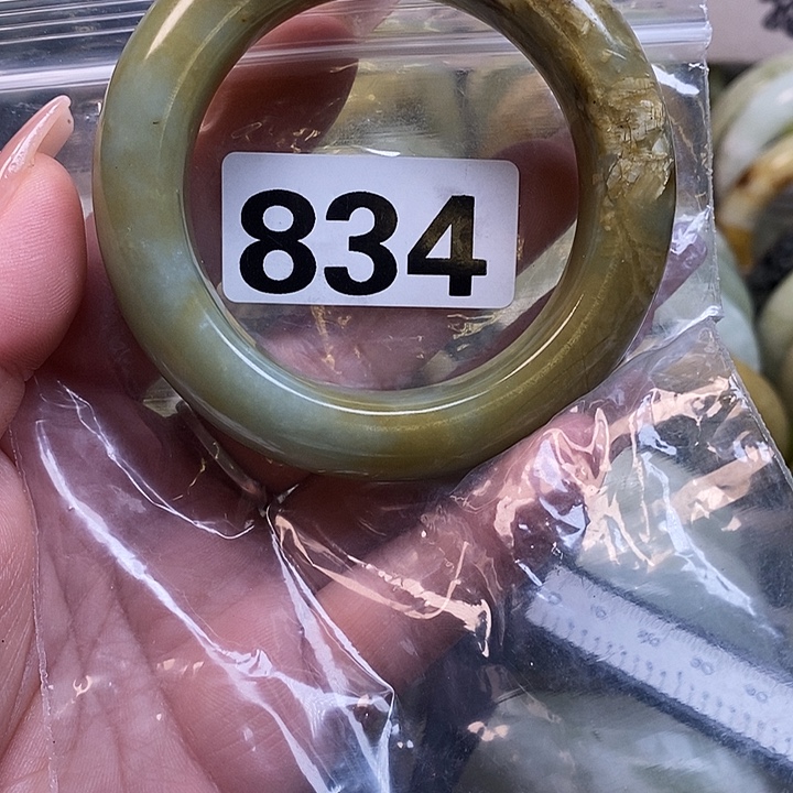 蝉***雨蛇纹石玉未镶嵌手镯