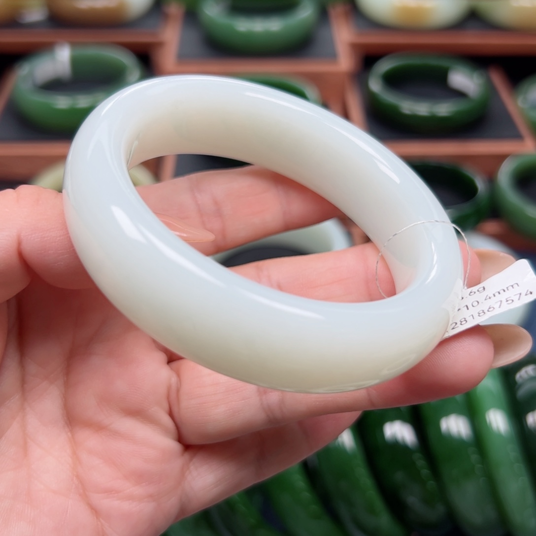 未镶嵌手镯和田玉5758圈口