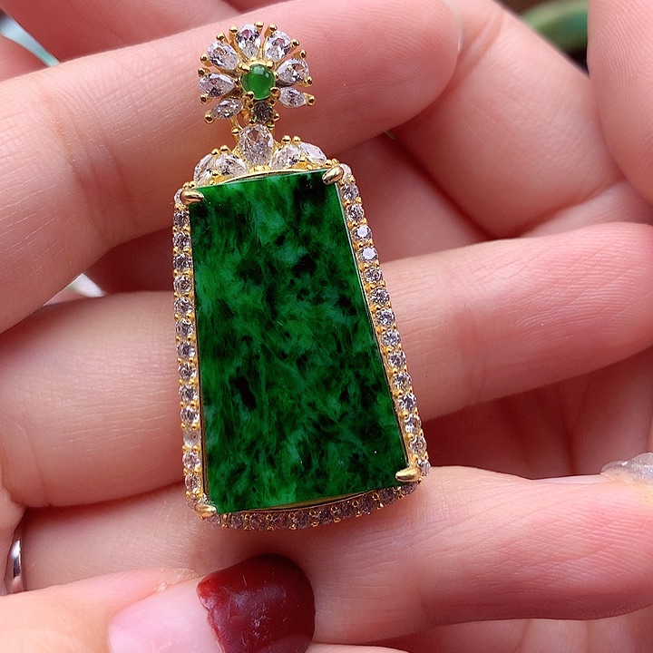 翡翠颈饰银S925镶嵌翡翠