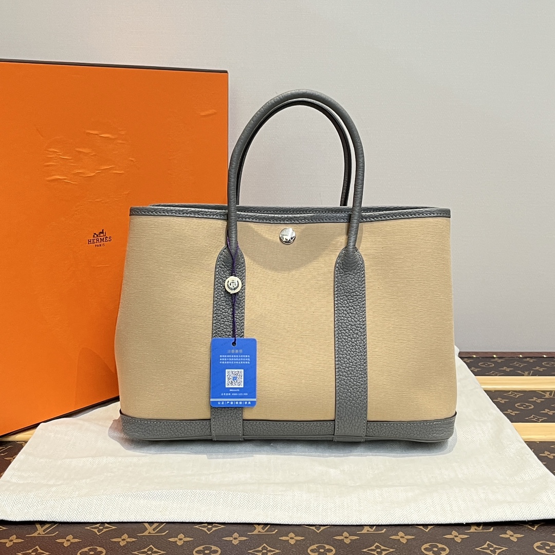 99新 Hermes/爱马仕 帆布拼皮银扣花园30手提包 15199
