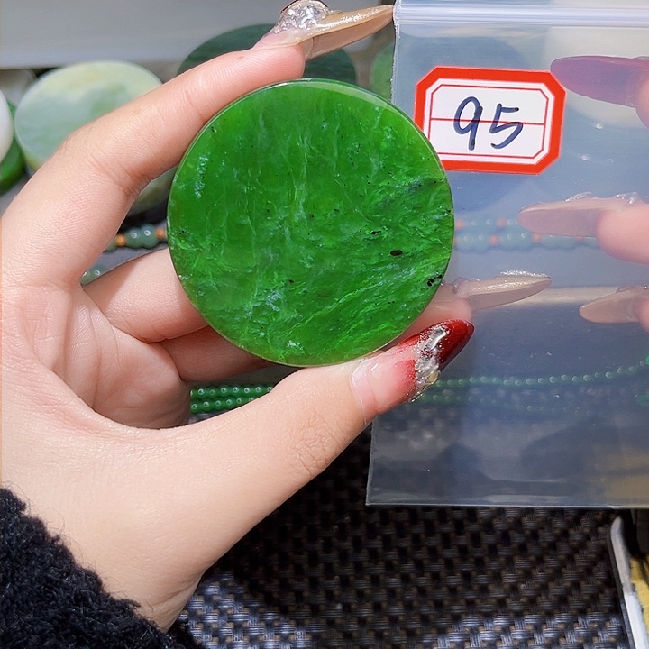 和田玉和田玉边角料随机发未镶嵌