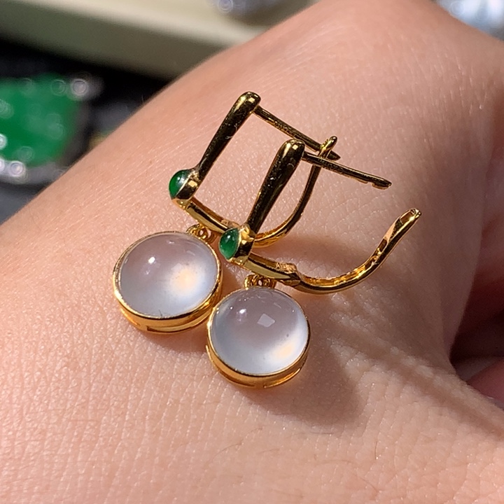 翡翠18K金镶嵌耳饰蛋面耳包