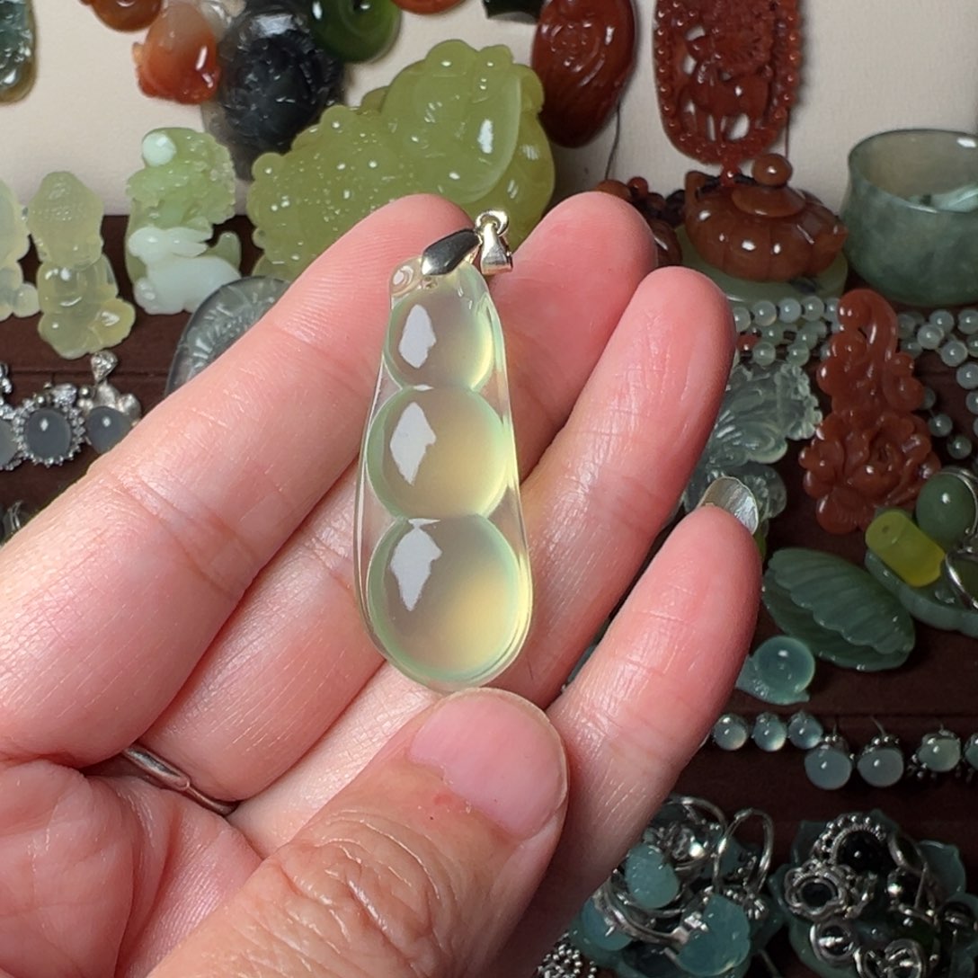 蛇纹石玉吊坠(不含链)未镶嵌