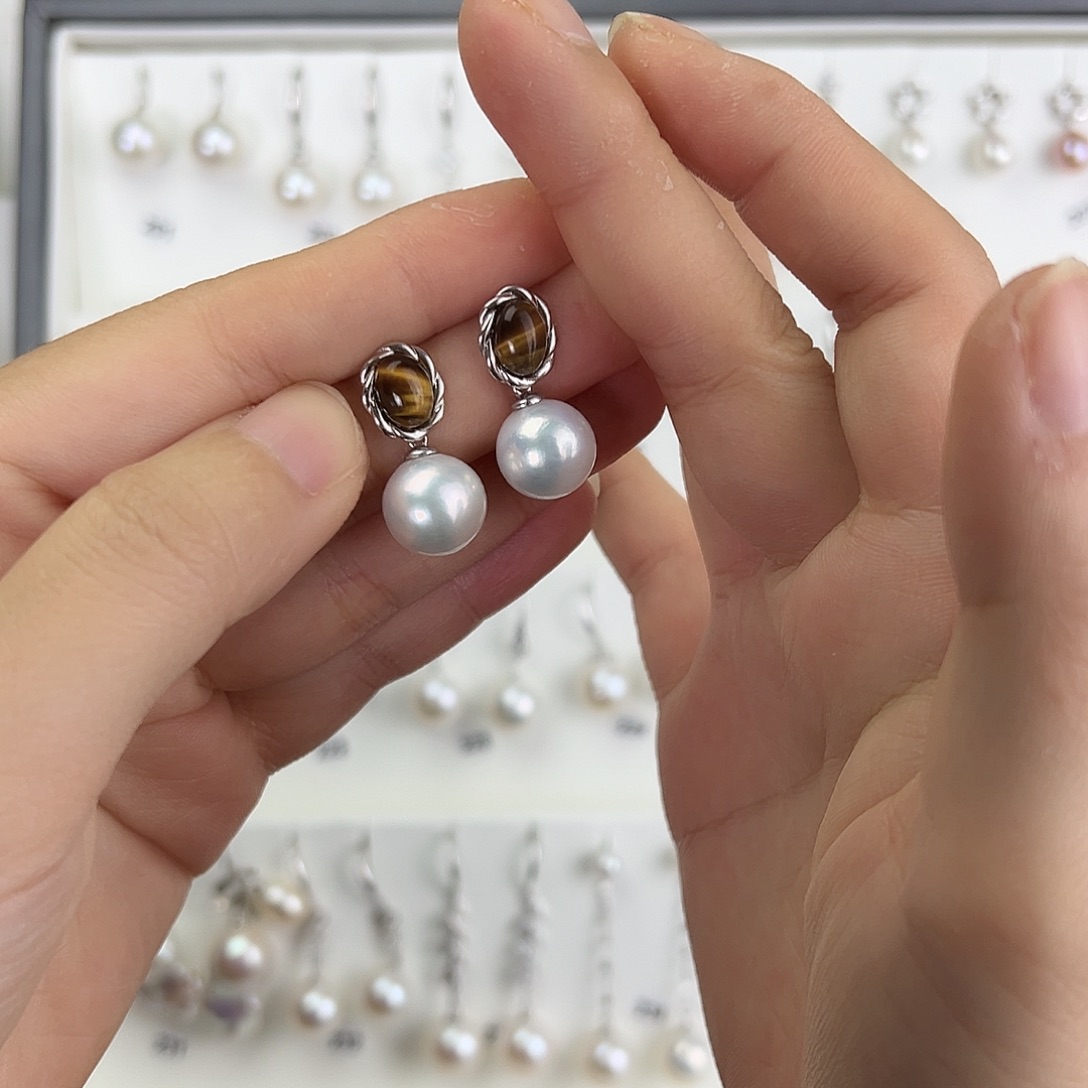 梅***姐耳饰银S925镶嵌淡水珍珠