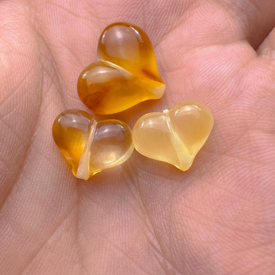 M***吉未镶嵌琥珀珠宝奇石全品 3 个