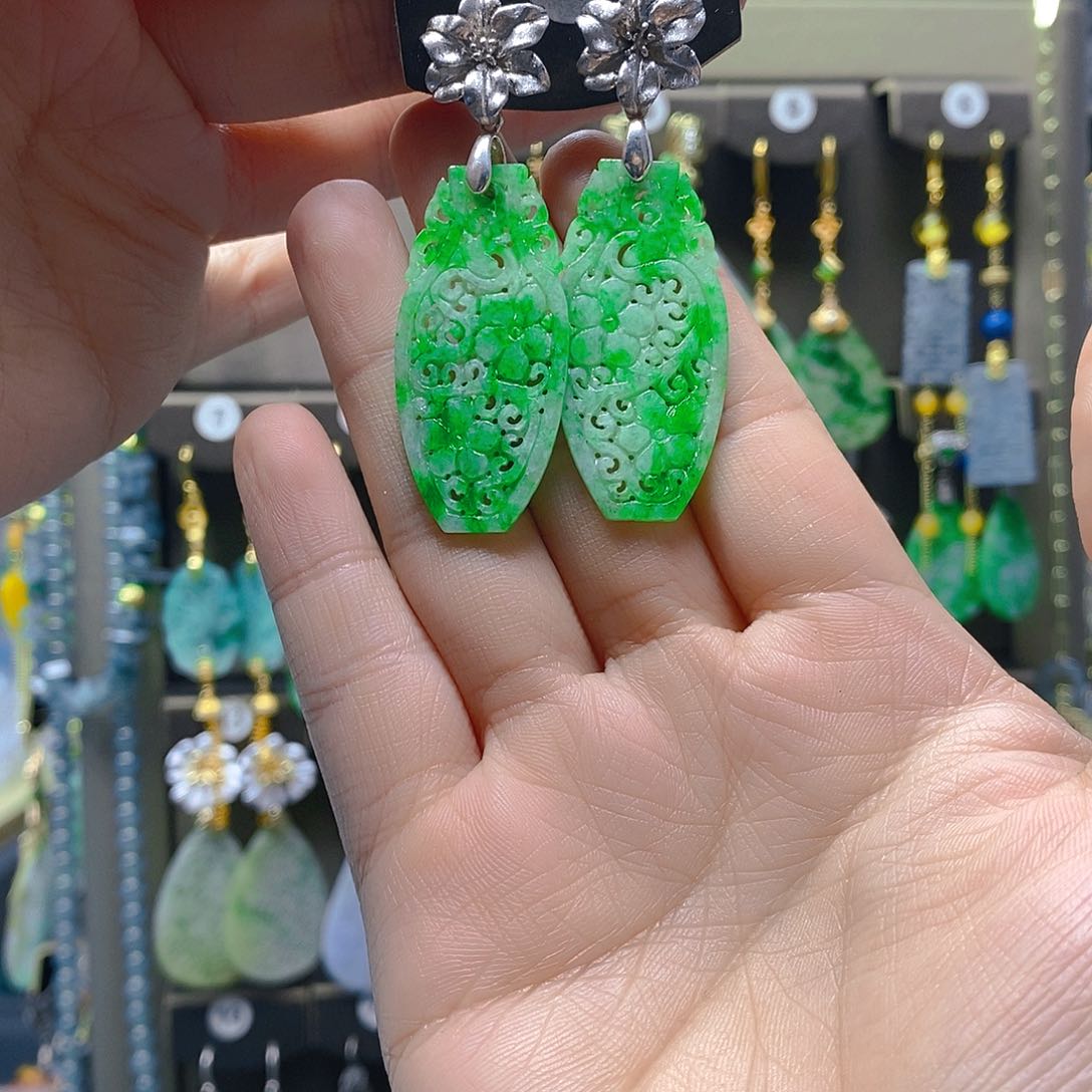 未镶嵌翡翠耳饰翡翠