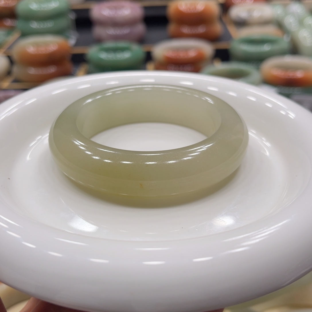 石英质玉手镯合金