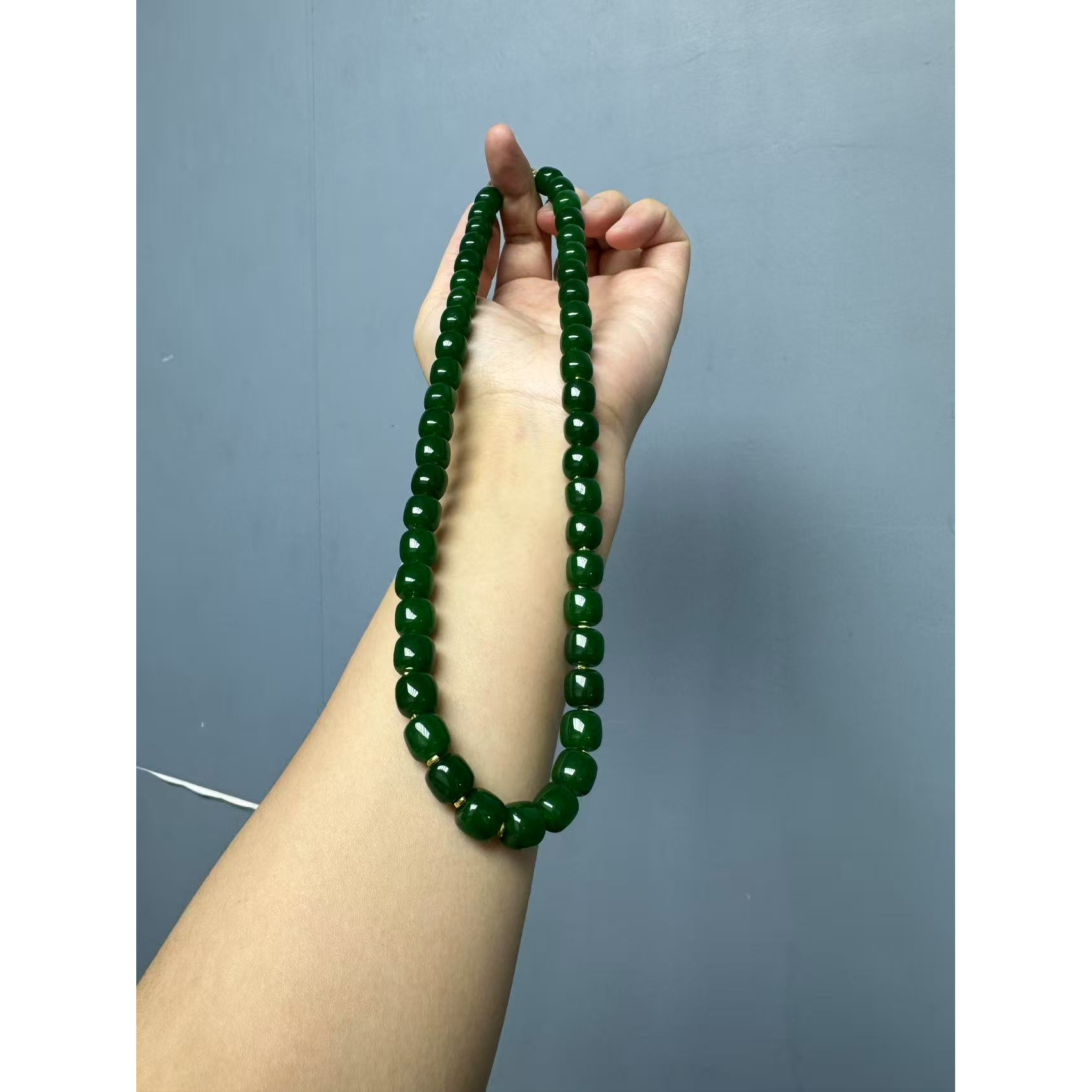 高货辣绿色桶珠项链
