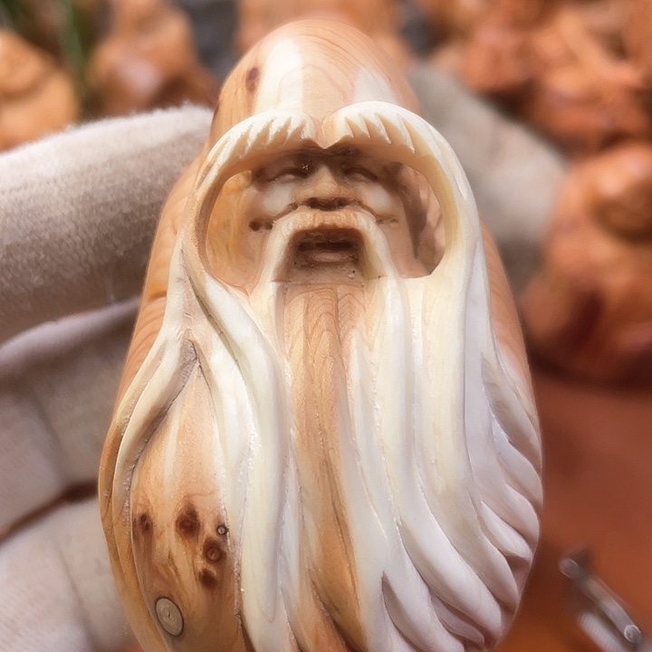 柏木（崖柏）Hhhhggjjjnnj