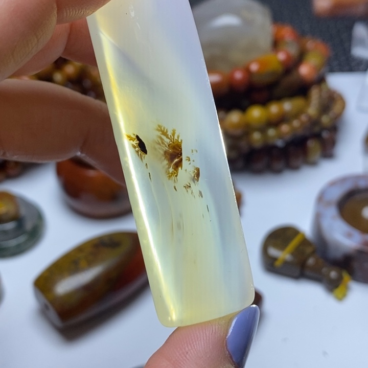 玛瑙/玉髓颈饰未镶嵌