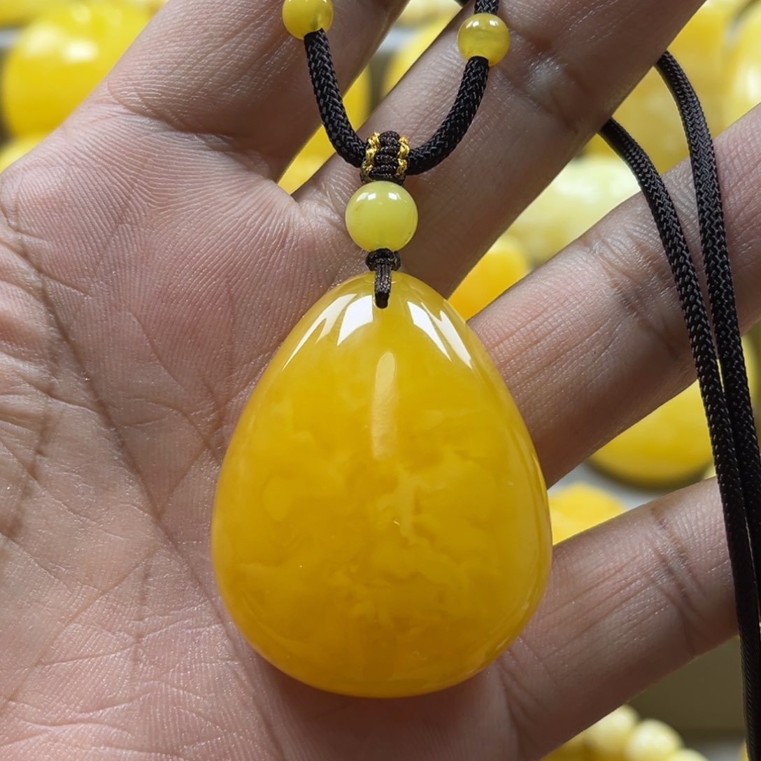 未镶嵌蜜蜡珠宝奇石